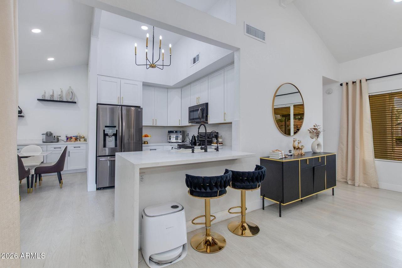 5216 W Voltaire Dr., Glendale, AZ 85304