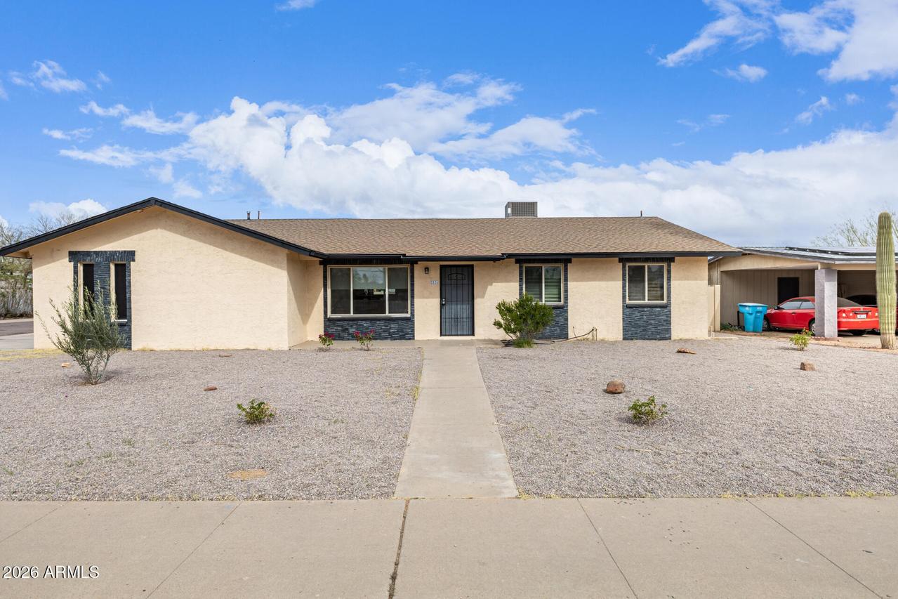 2826 E Cactus Rd., Phoenix, AZ 85032