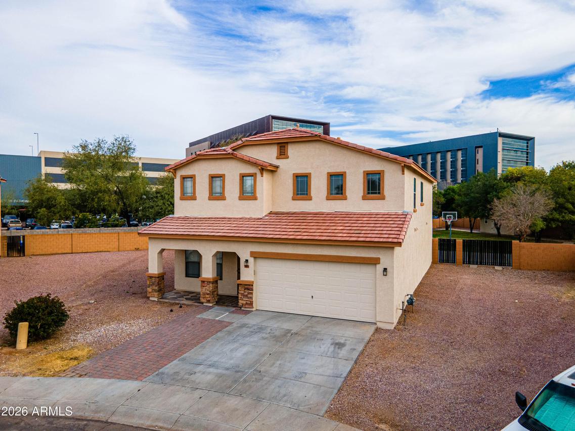 2421 N 92nd Glen, Phoenix, AZ 85037