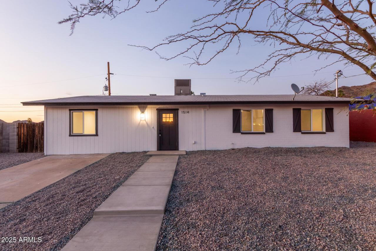 1514 E Turquoise Ave., Phoenix, AZ 85020