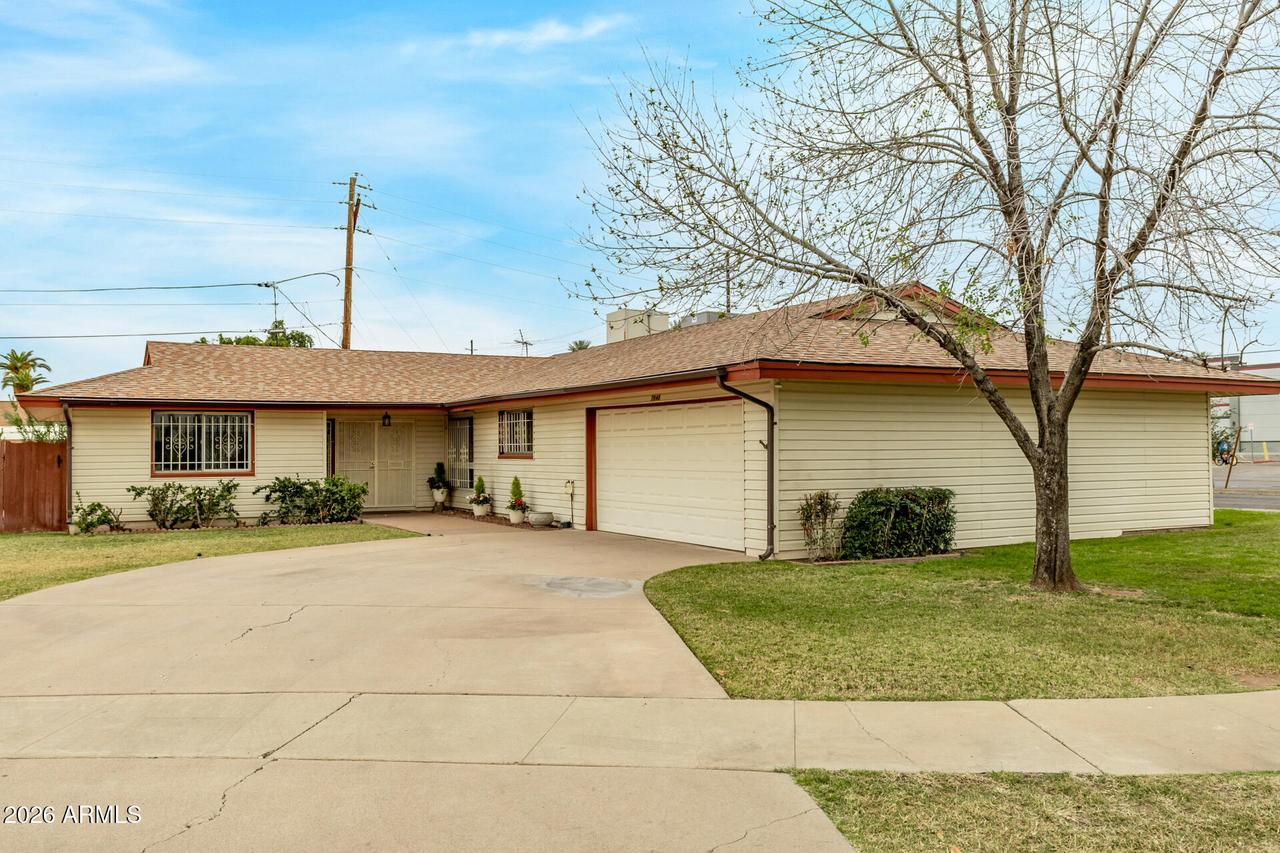 7848 N 33rd Dr., Phoenix, AZ 85051