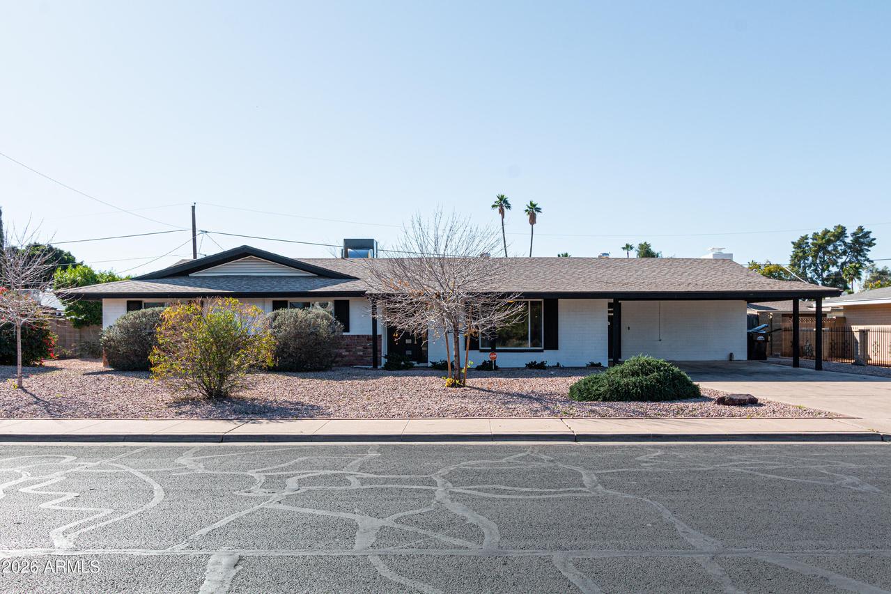 841 E 10th St., Mesa, AZ 85203