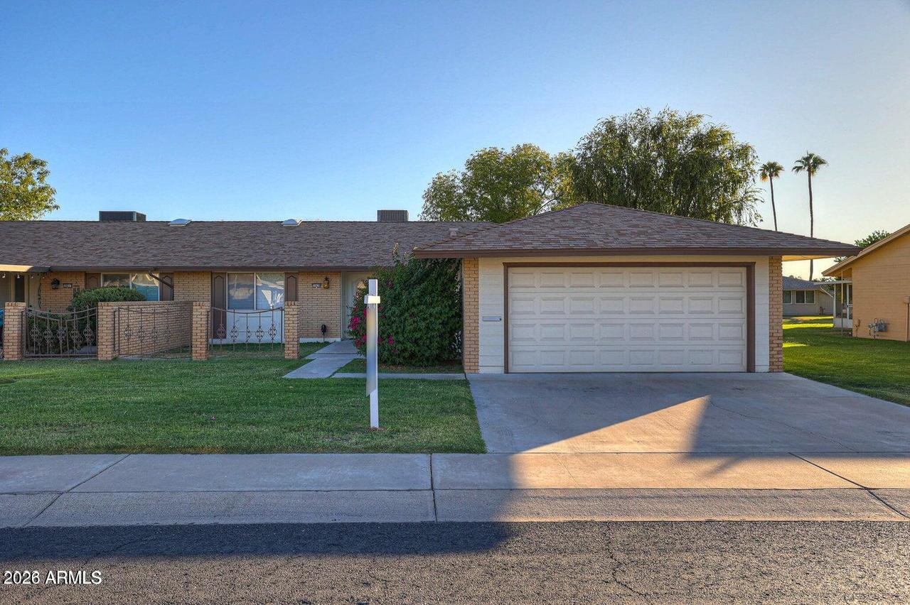 10639 W Roundelay Cir., Sun City, AZ 85351