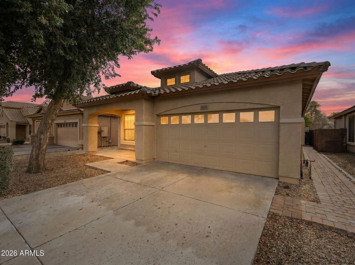 3129 W T Ryan Ln., Phoenix, AZ 85041