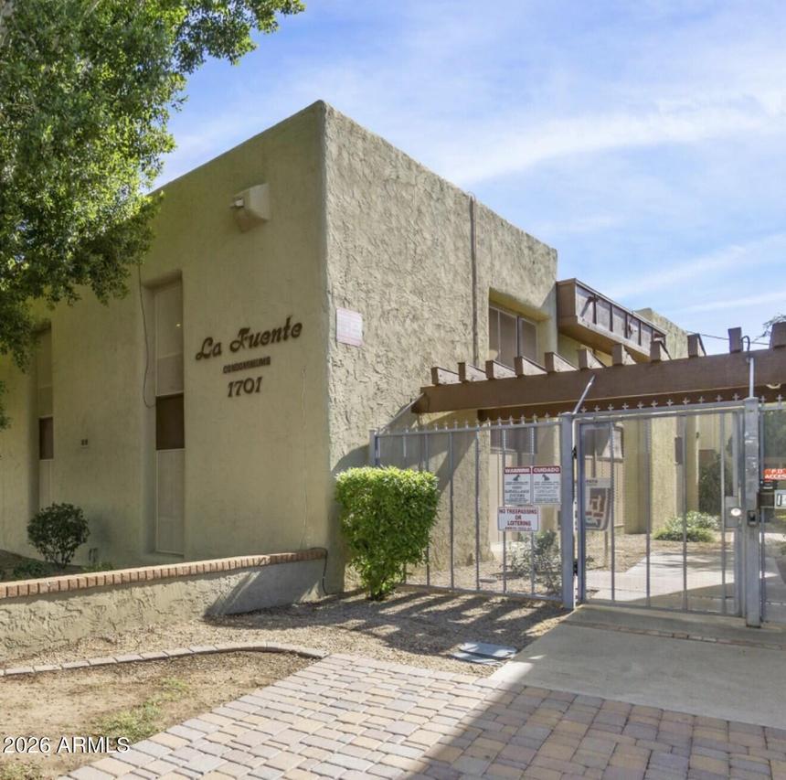 1701 W Tuckey Ln. #216, Phoenix, AZ 85051