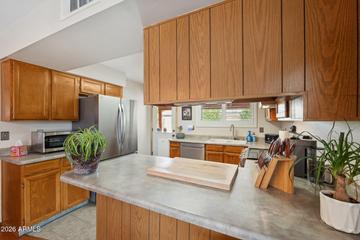 802 E Marconi Ave., Phoenix, AZ 85022