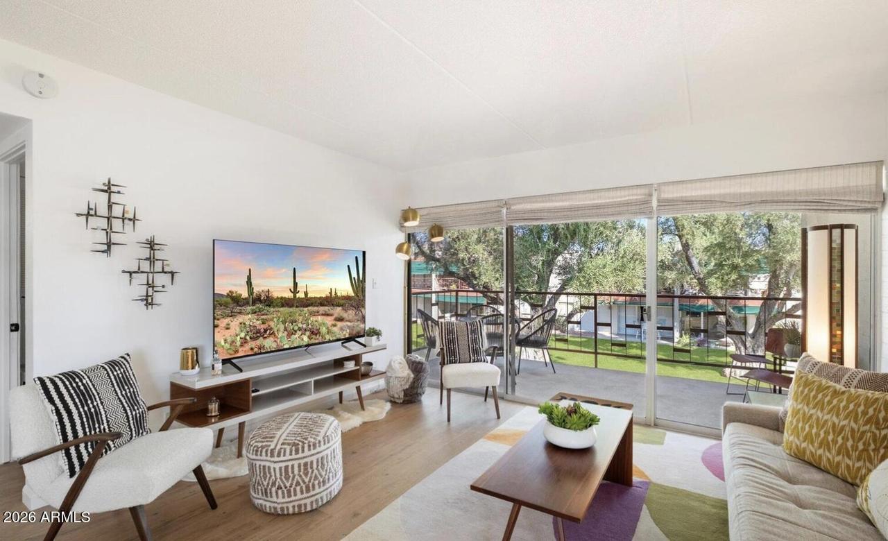 3737 E Turney Ave. #206, Phoenix, AZ 85018