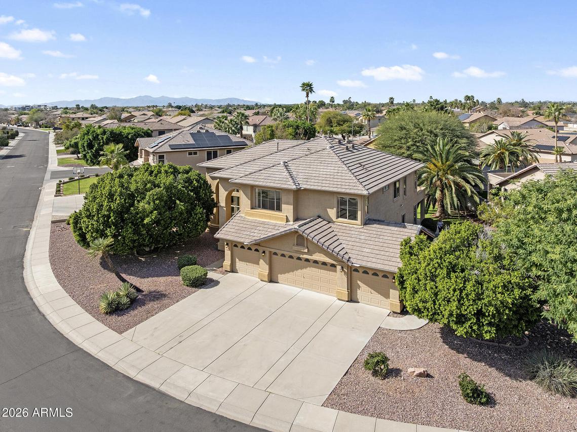 6740 W Angela Dr., Glendale, AZ 85308