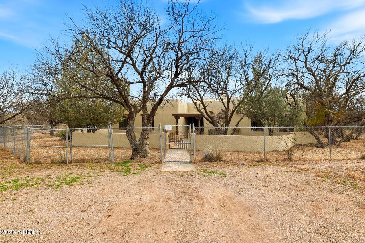 1366 E Cottonwood Ln., Huachuca City, AZ 85616