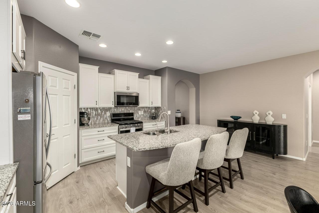 6902 W Sonoma Way, Florence, AZ 85132