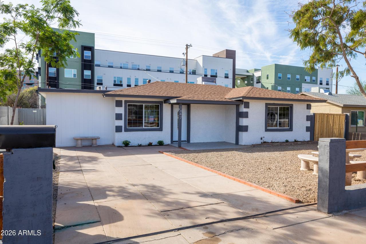 1847 E Pinchot Ave., Phoenix, AZ 85016