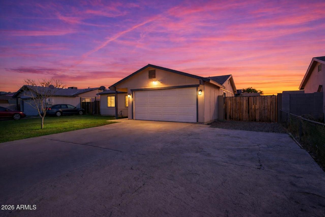 8051 W Mariposa Dr., Phoenix, AZ 85033