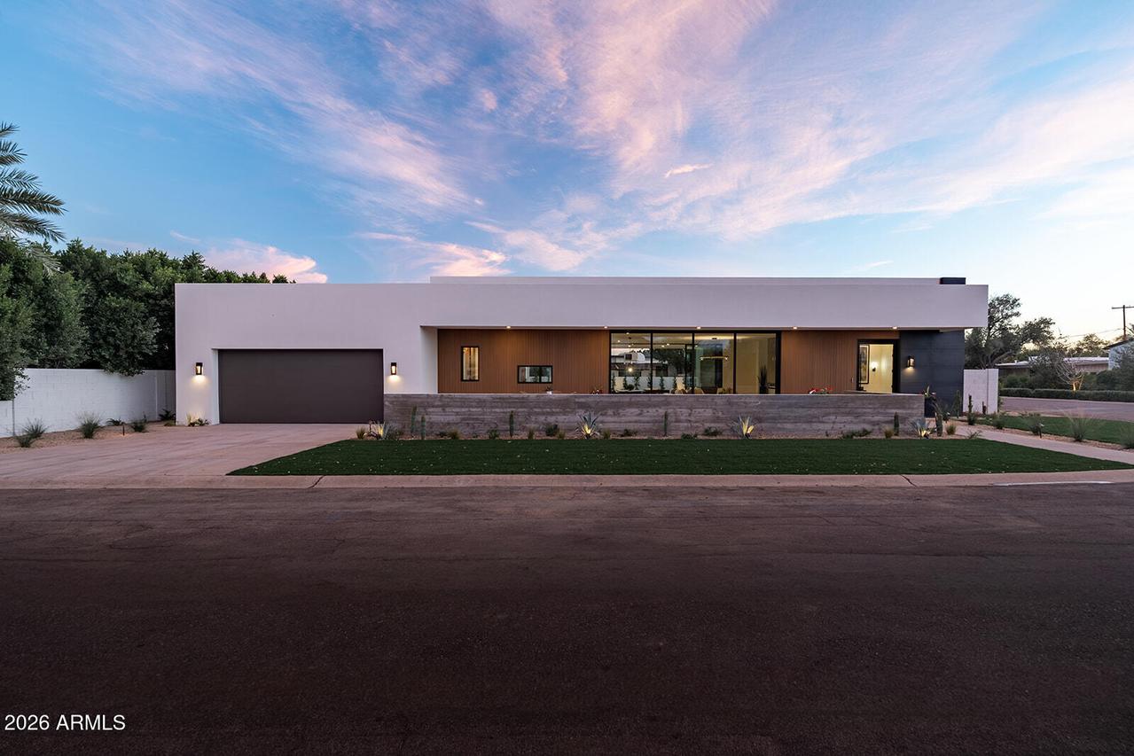 7017 E Orange Blossom Ln., Paradise Valley, AZ 85253