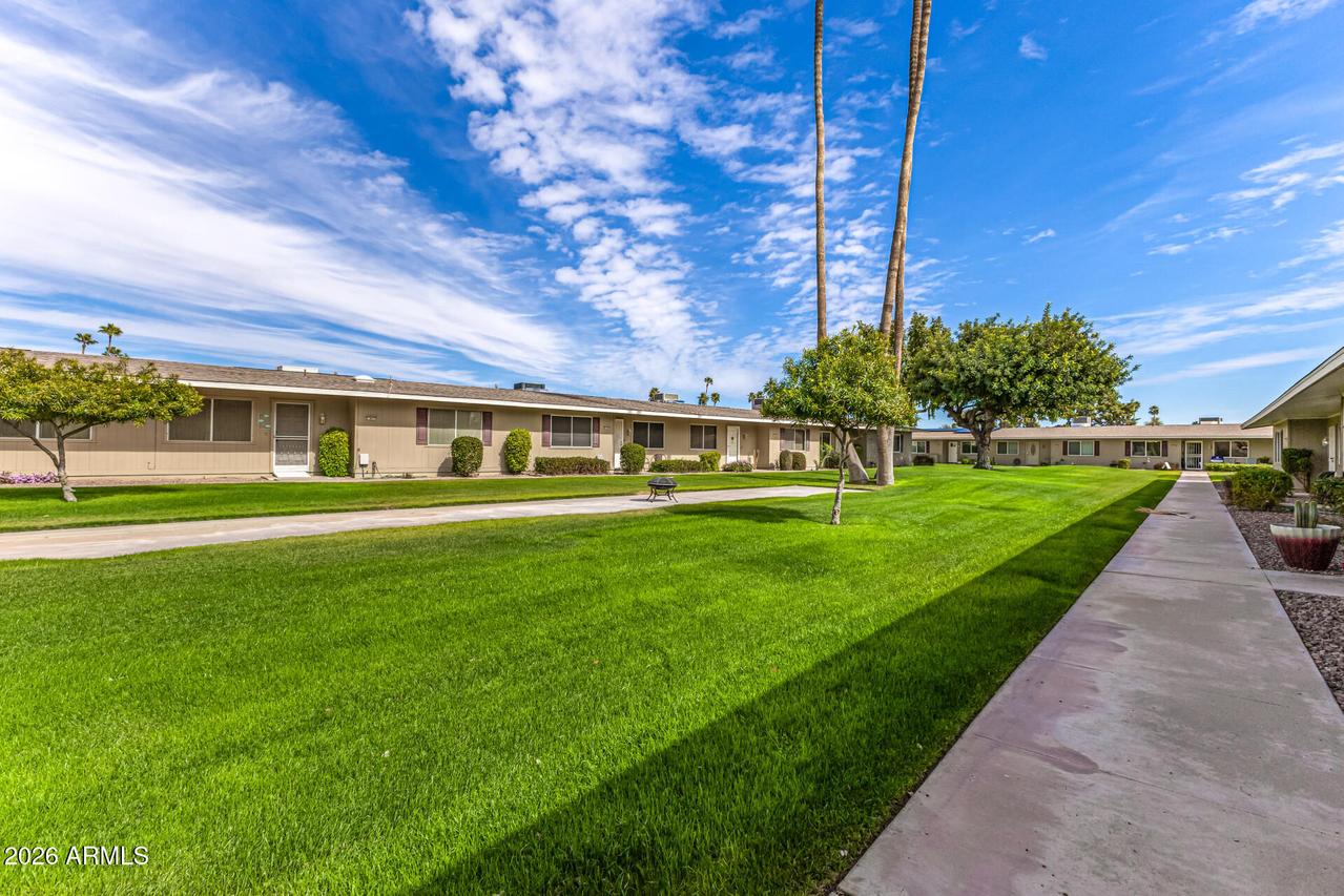 13625 N 111th Ave., Sun City, AZ 85351