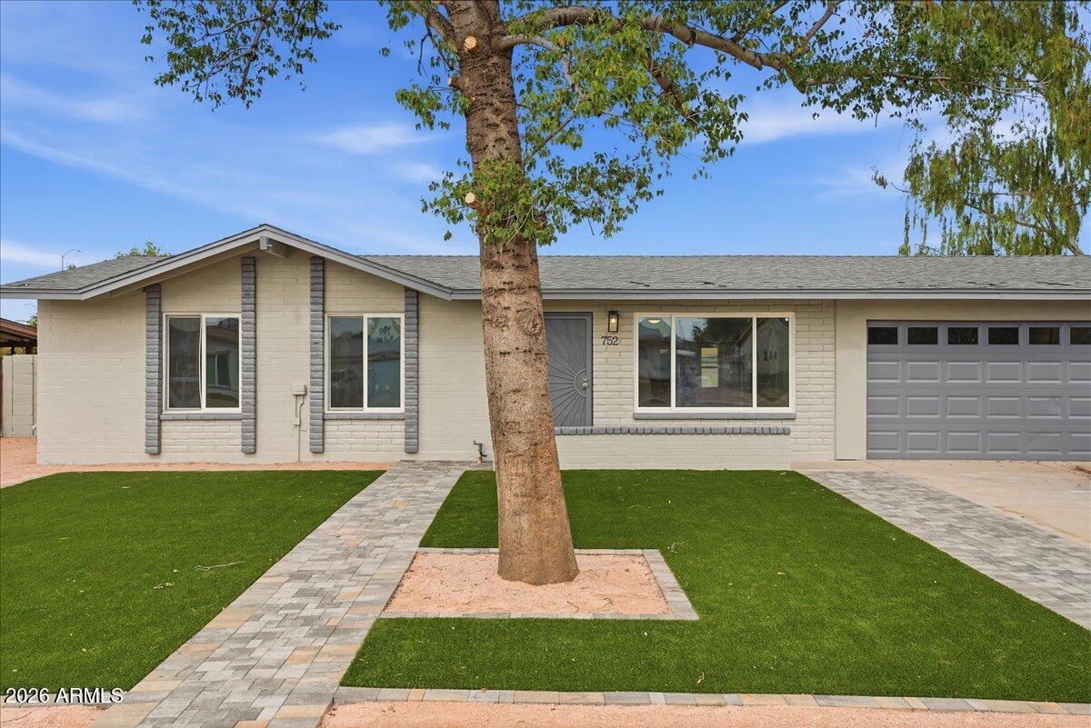 752 E Glade Ave., Mesa, AZ 85204