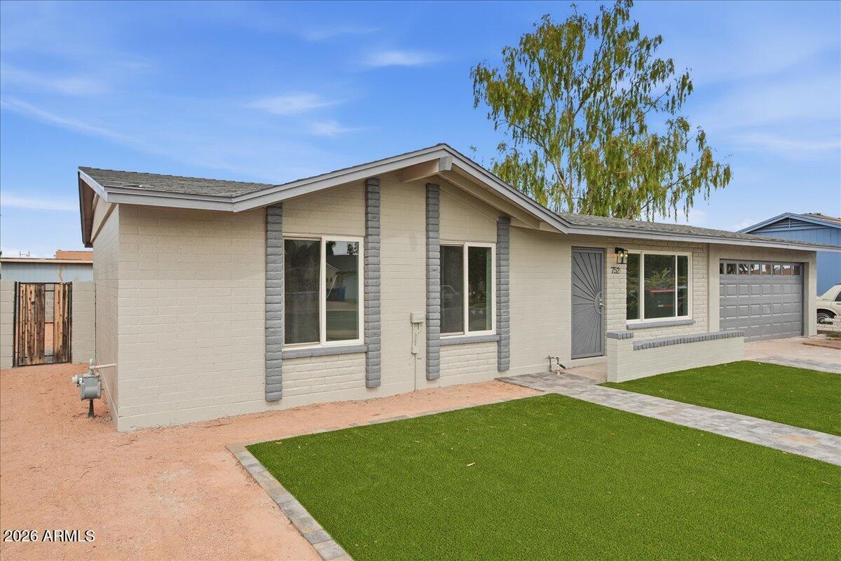 752 E Glade Ave., Mesa, AZ 85204