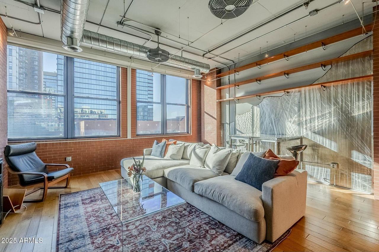 21 E 6th St. #311, Tempe, AZ 85281