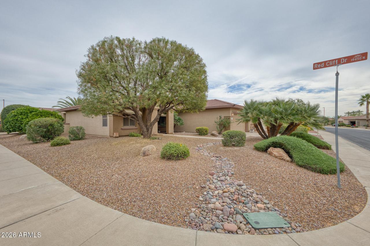19417 N Tallowood Way, Surprise, AZ 85387