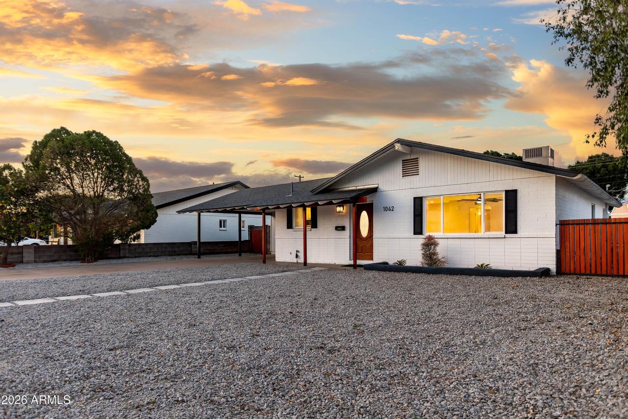 1042 W 9th Pl., Mesa, AZ 85201