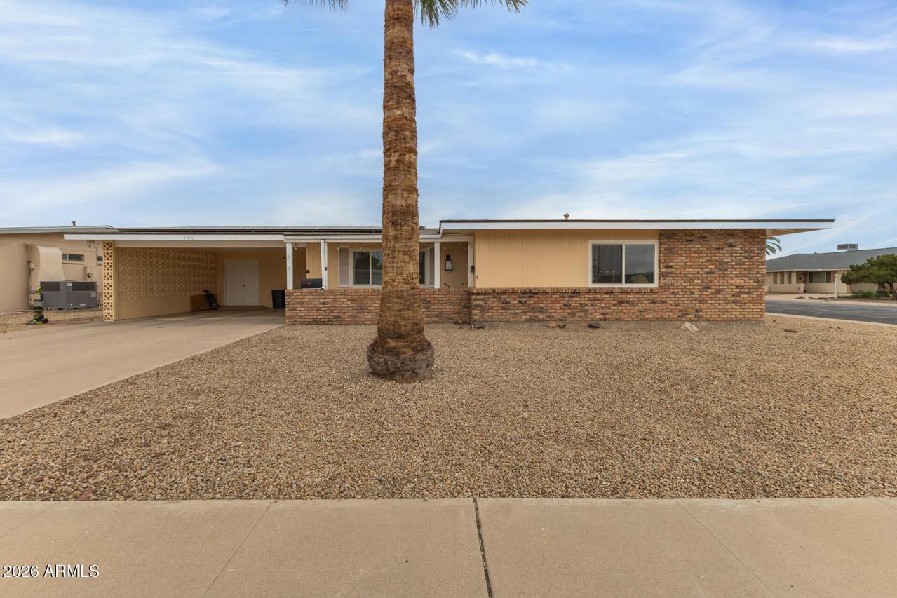 9916 W Clair Dr., Sun City, AZ 85351