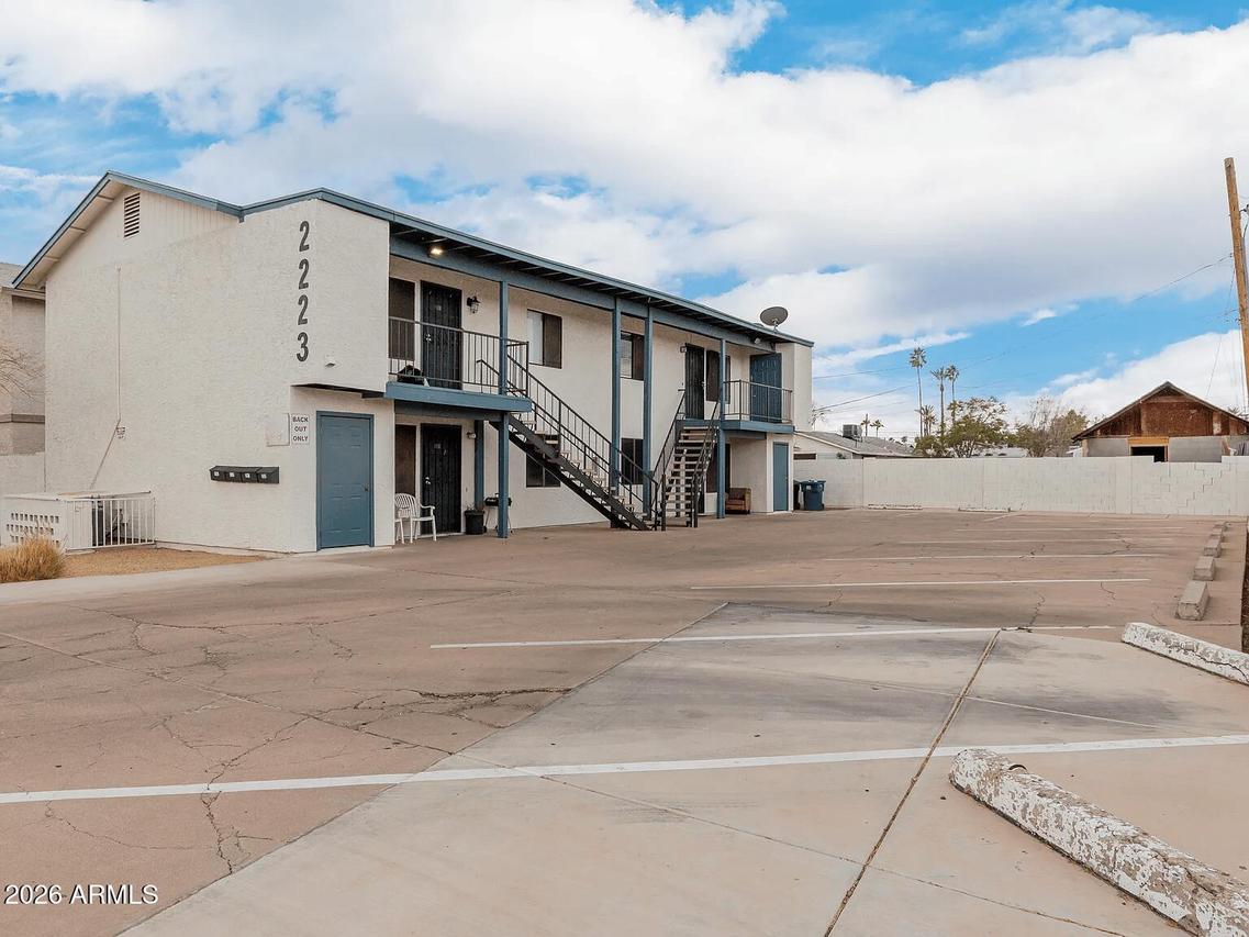 2223 W Dora St., Mesa, AZ 85201