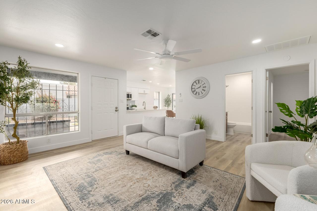 9015 W Elm St. #8, Phoenix, AZ 85037