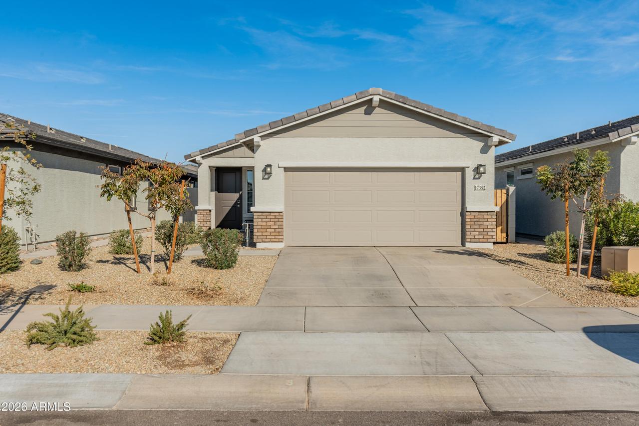17352 W Country Club Ter., Surprise, AZ 85387