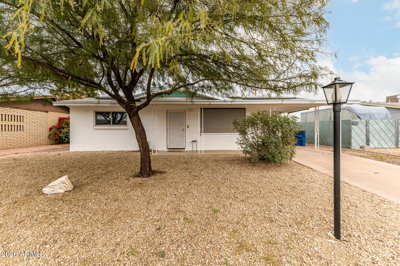 1121 S Lawther Dr., Apache Junction, AZ 85120
