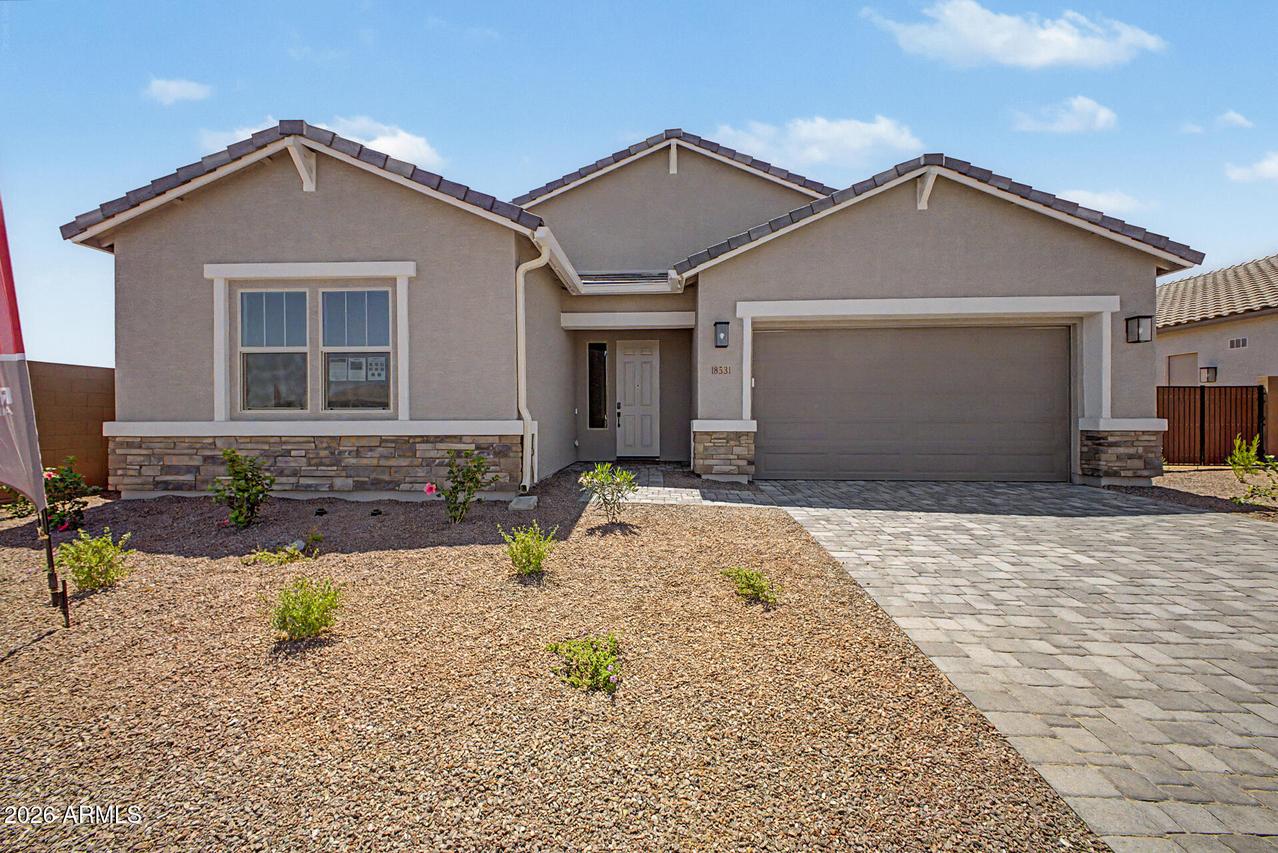 18531 W Laurie Ln., Waddell, AZ 85355