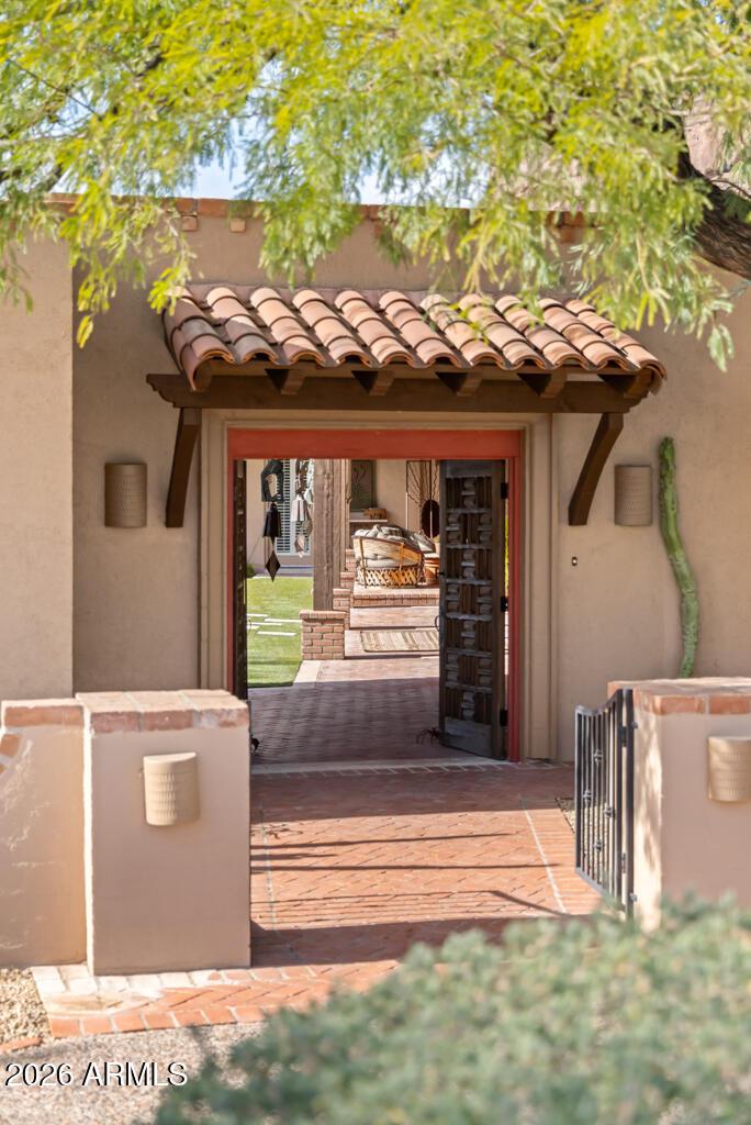 5102 N Saddle Rock Ln., Phoenix, AZ 85018