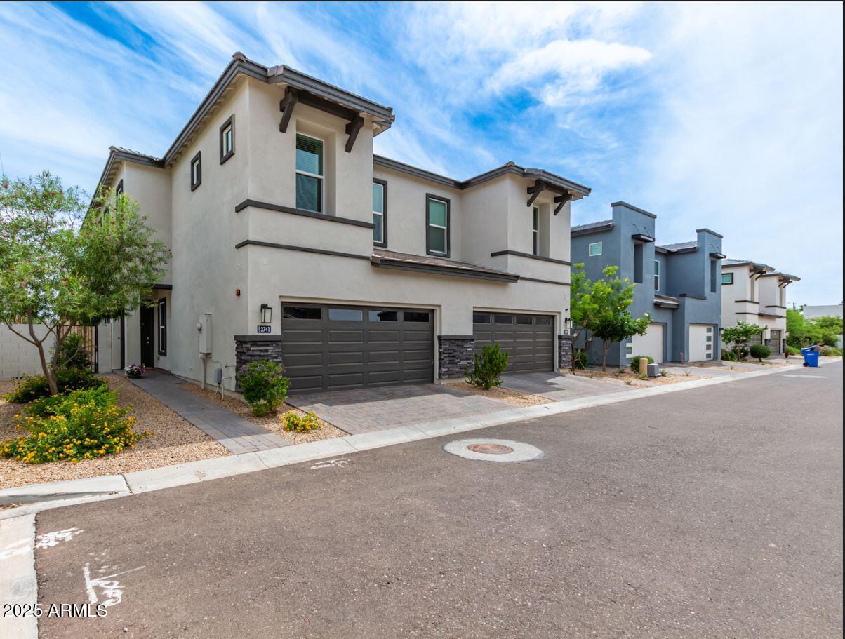 3741 E Catalina Dr., Phoenix, AZ 85018