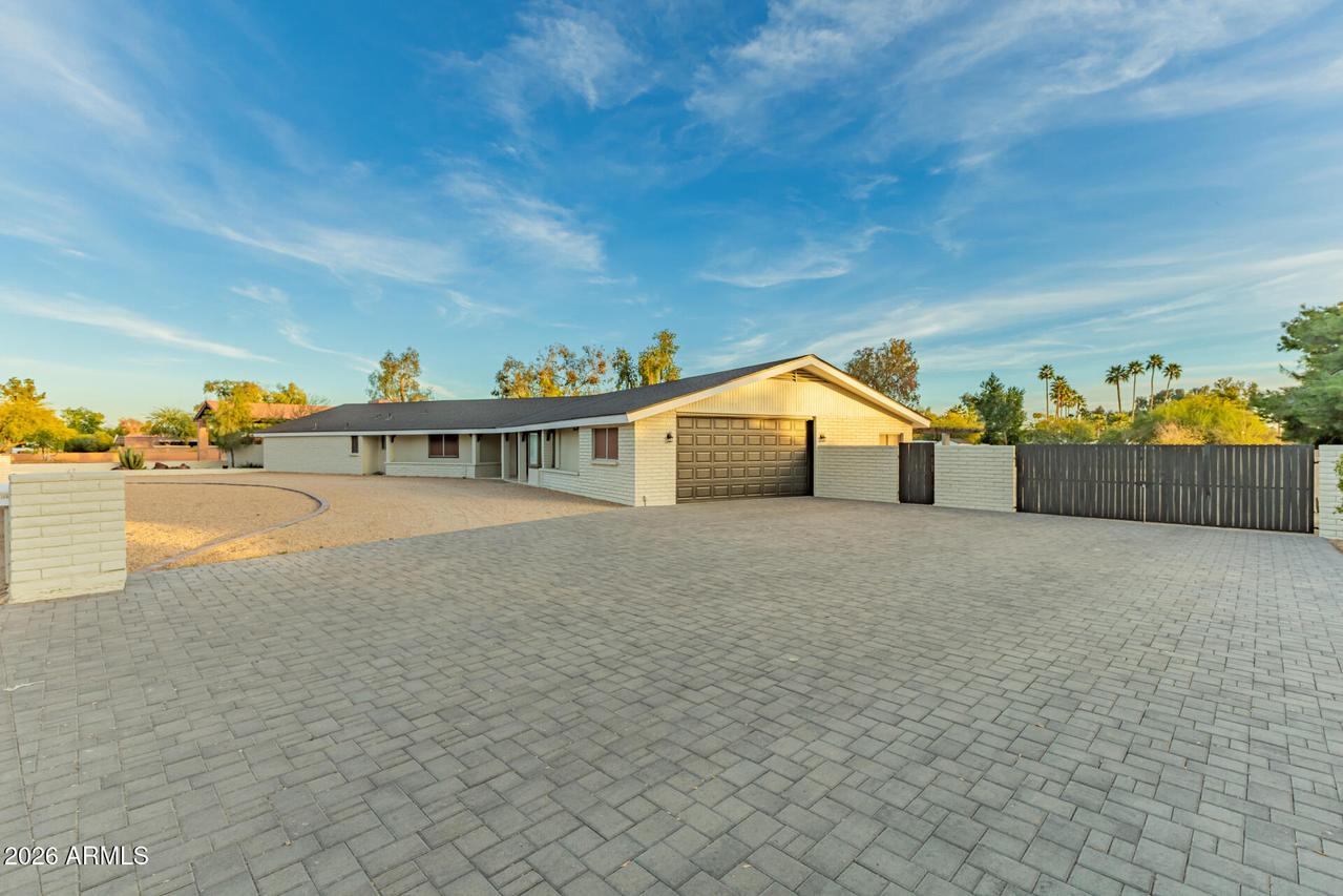 7143 W Union Hills Dr., Glendale, AZ 85308