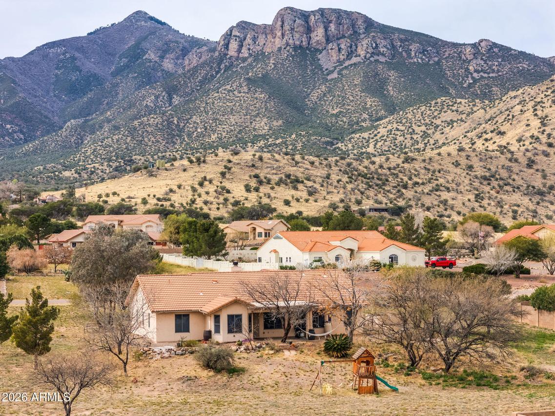7595 S Malapai Dr., Hereford, AZ 85615