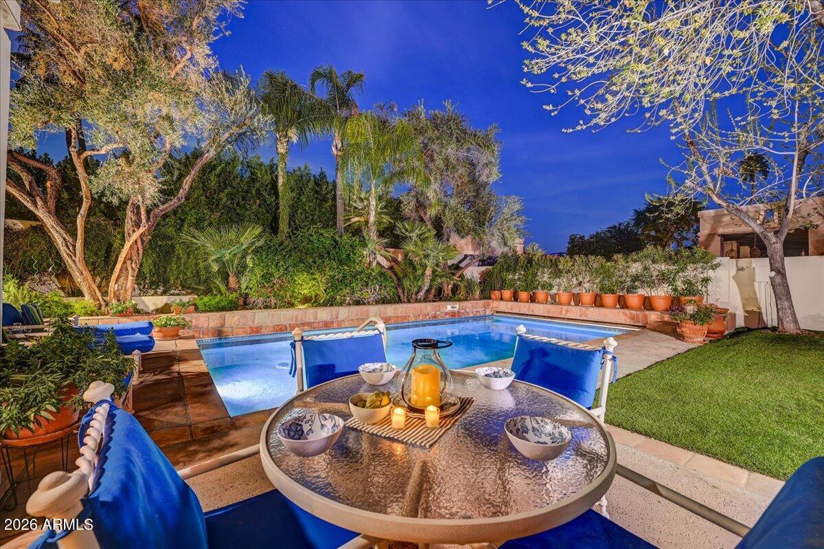 2550 E Denton Ln., Phoenix, AZ 85016