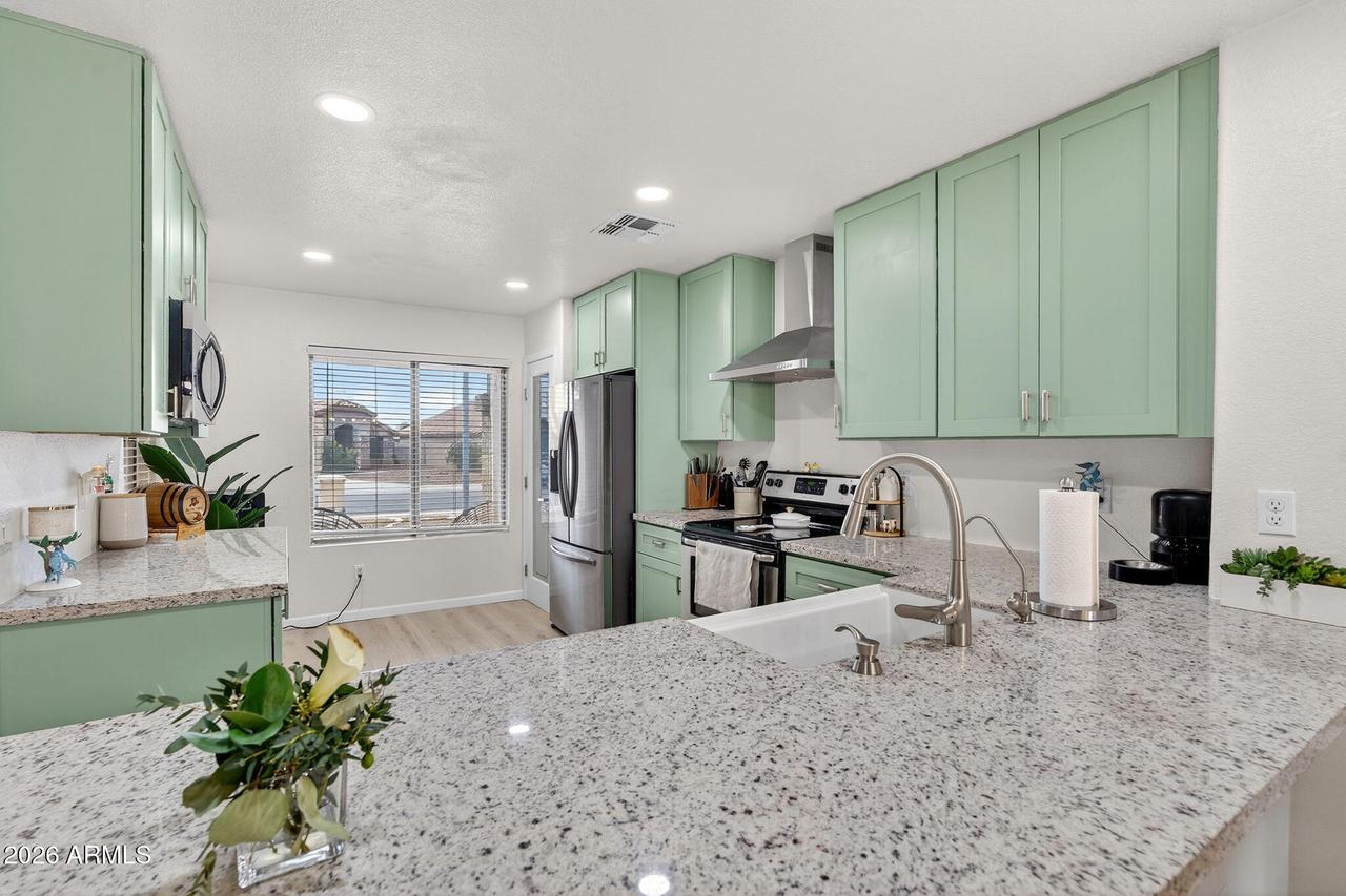 10830 W Louise Dr., Peoria, AZ 85373