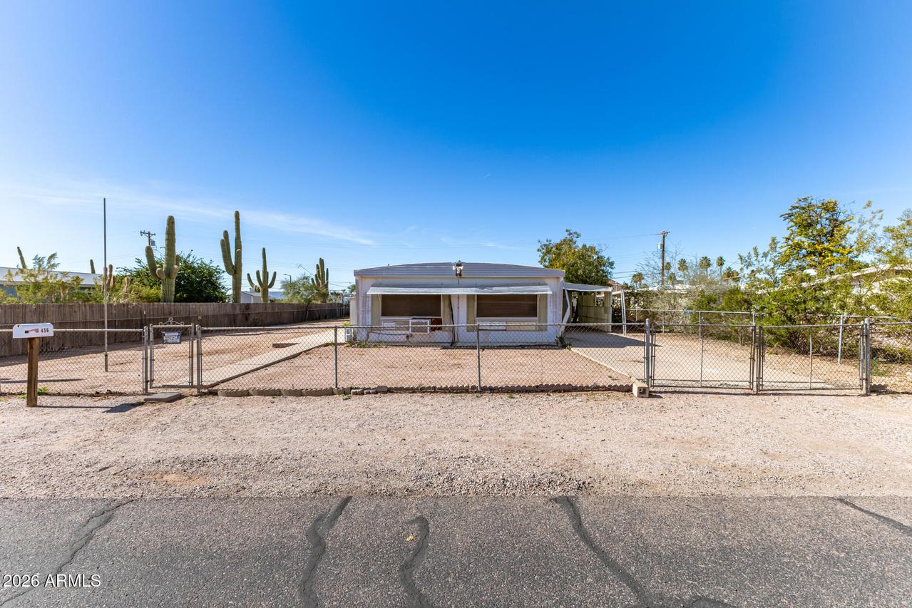 456 S Lawson Dr., Apache Junction, AZ 85120
