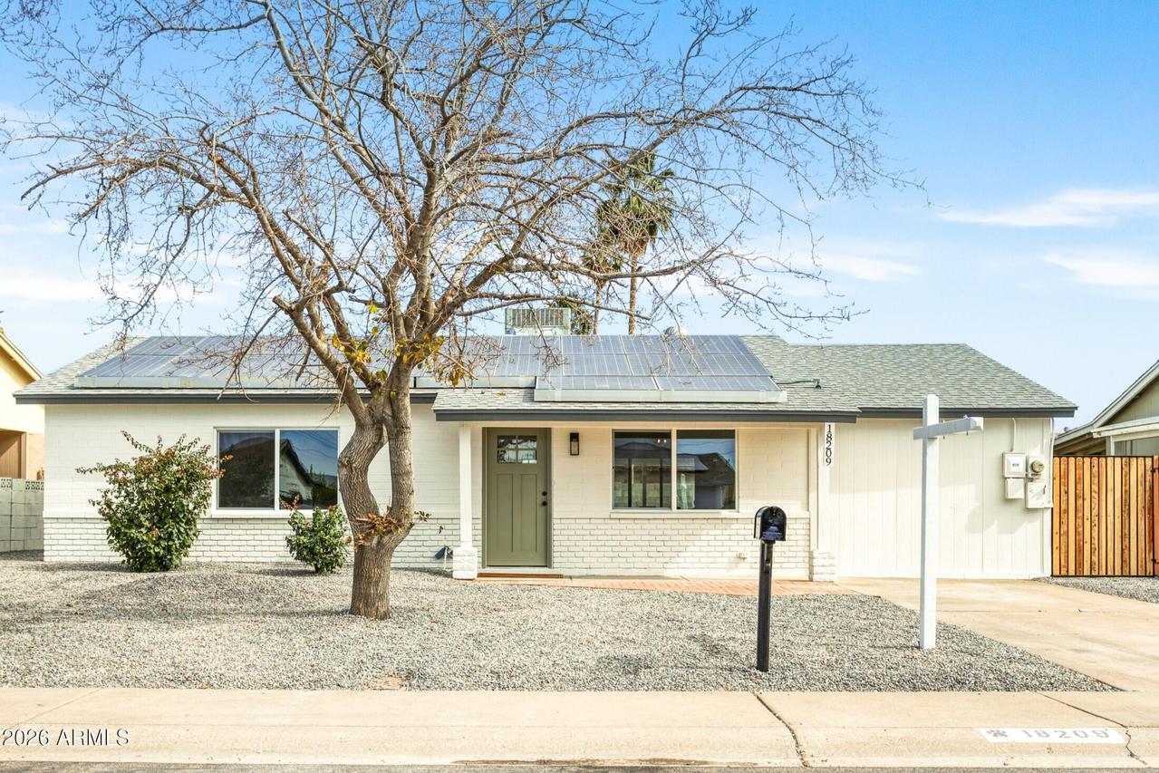 18209 N 34th Ln., Phoenix, AZ 85053