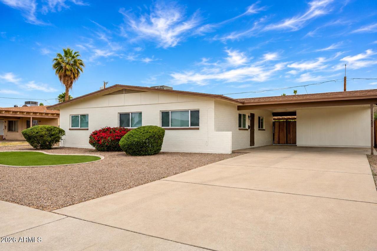 11601 N 33rd Ave., Phoenix, AZ 85029