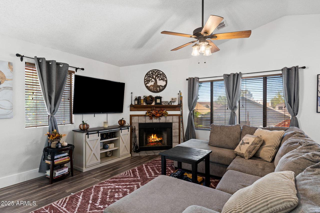 921 S Val Vista Dr. #83, Mesa, AZ 85204