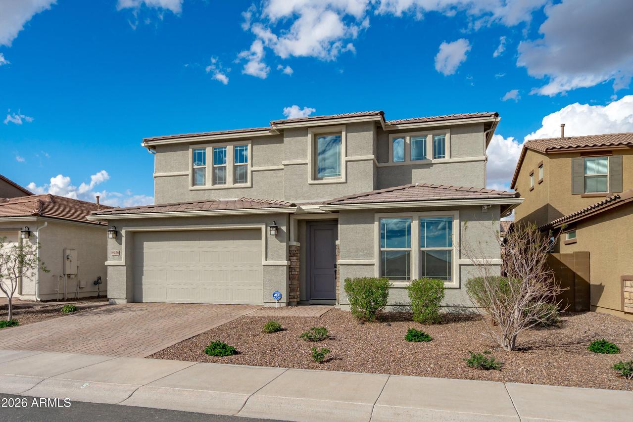 8926 W Denton Ln., Glendale, AZ 85305