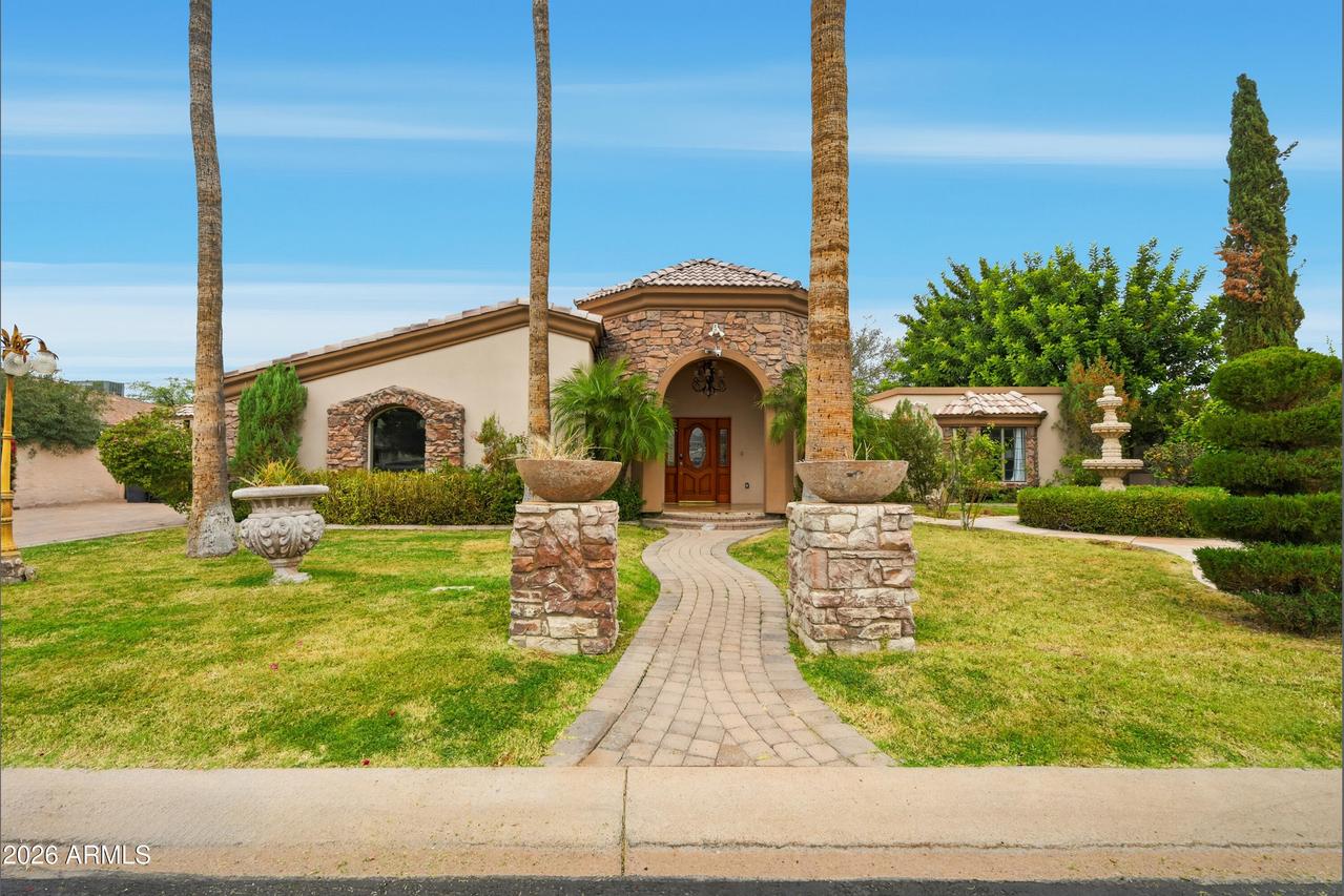 4528 E Hobart St., Mesa, AZ 85205