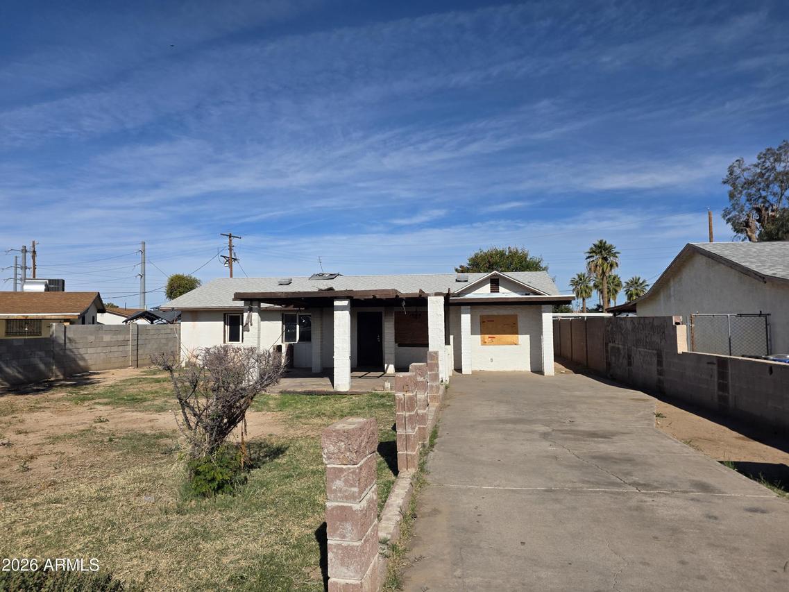 1324 W Pecan Rd., Phoenix, AZ 85041