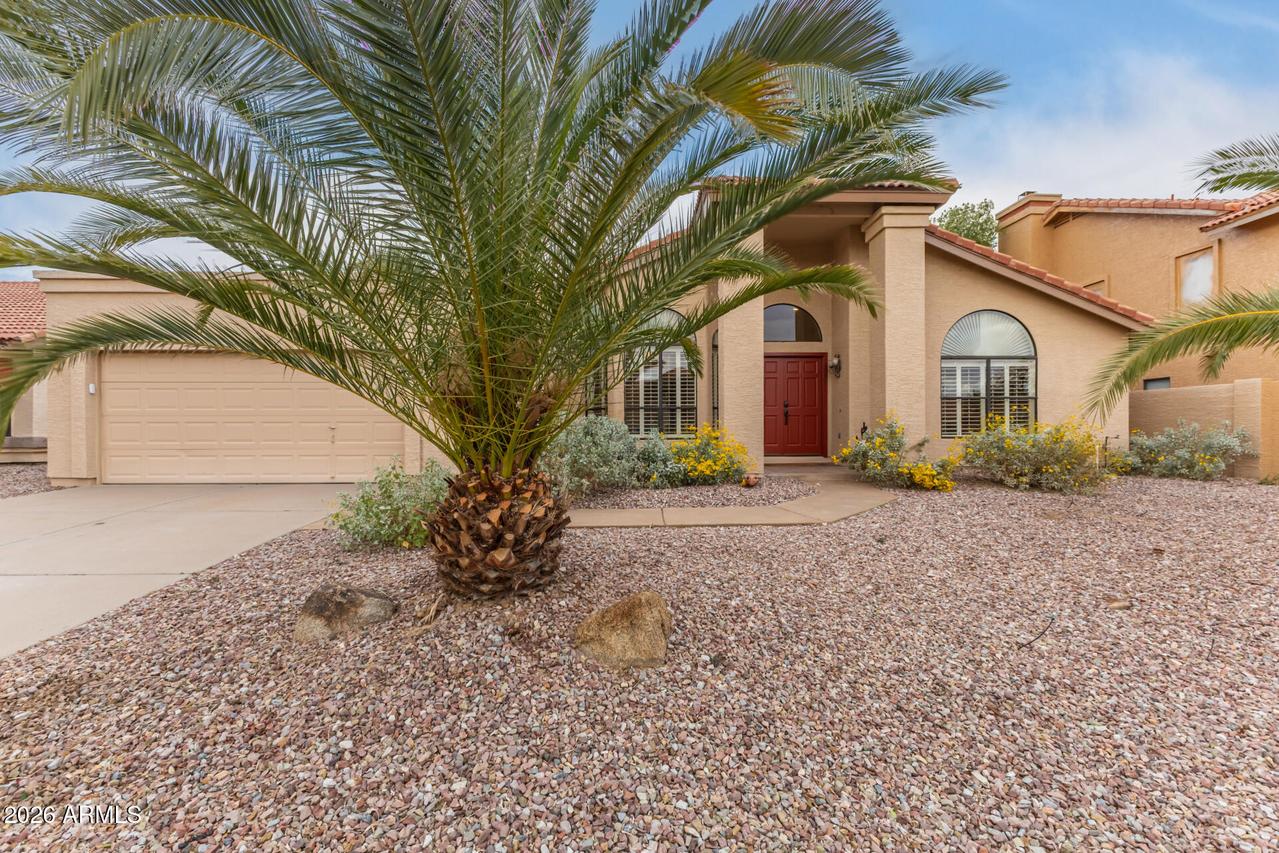 3628 E Summerhaven Dr., Phoenix, AZ 85044