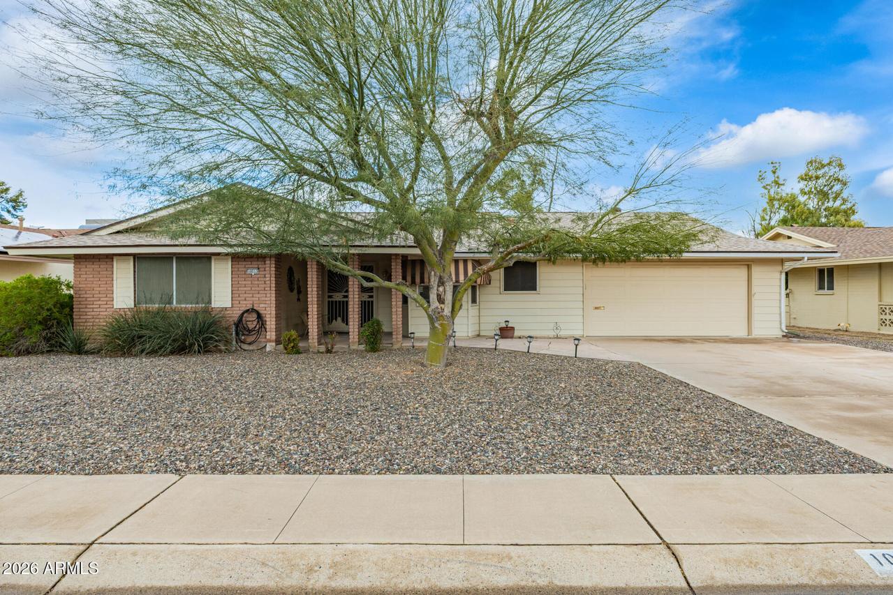 10213 N 110th Ave., Sun City, AZ 85351