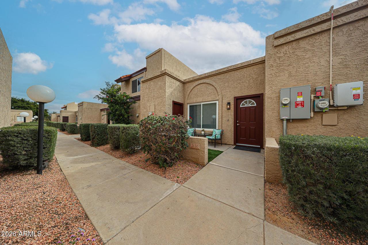 2120 W Pontiac Dr., Phoenix, AZ 85027