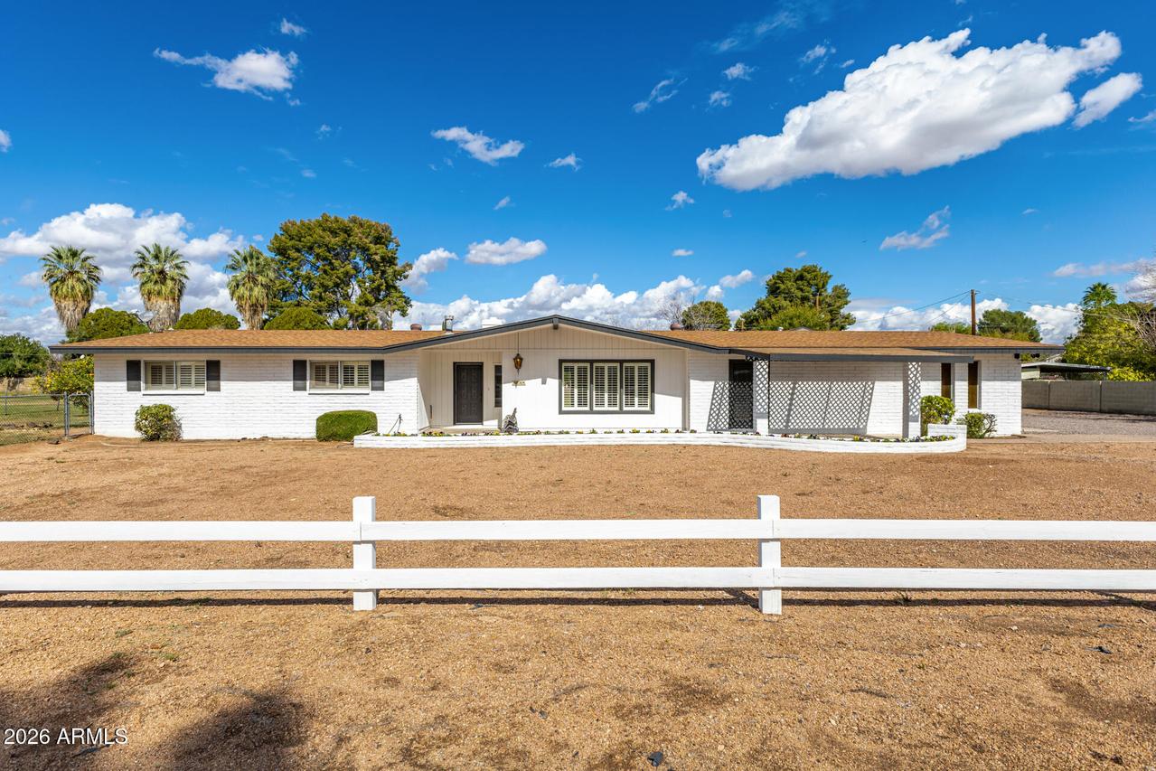 1714 E Indigo St., Mesa, AZ 85203