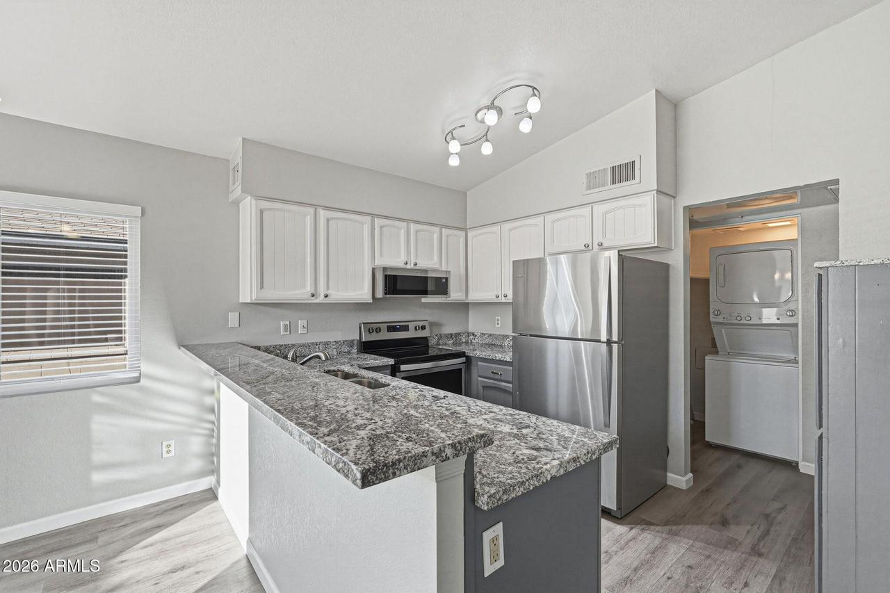 3320 S Parkside Dr., Tempe, AZ 85282