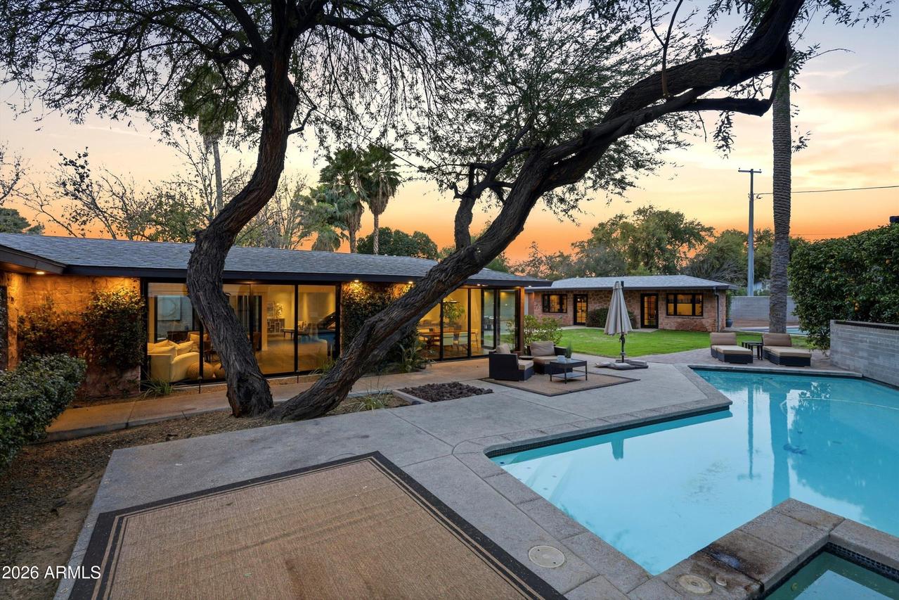 540 W Solano Dr., Phoenix, AZ 85013