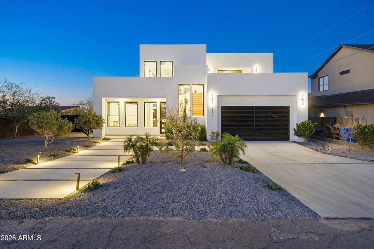 3350 E Highline Canal Rd., Phoenix, AZ 85042