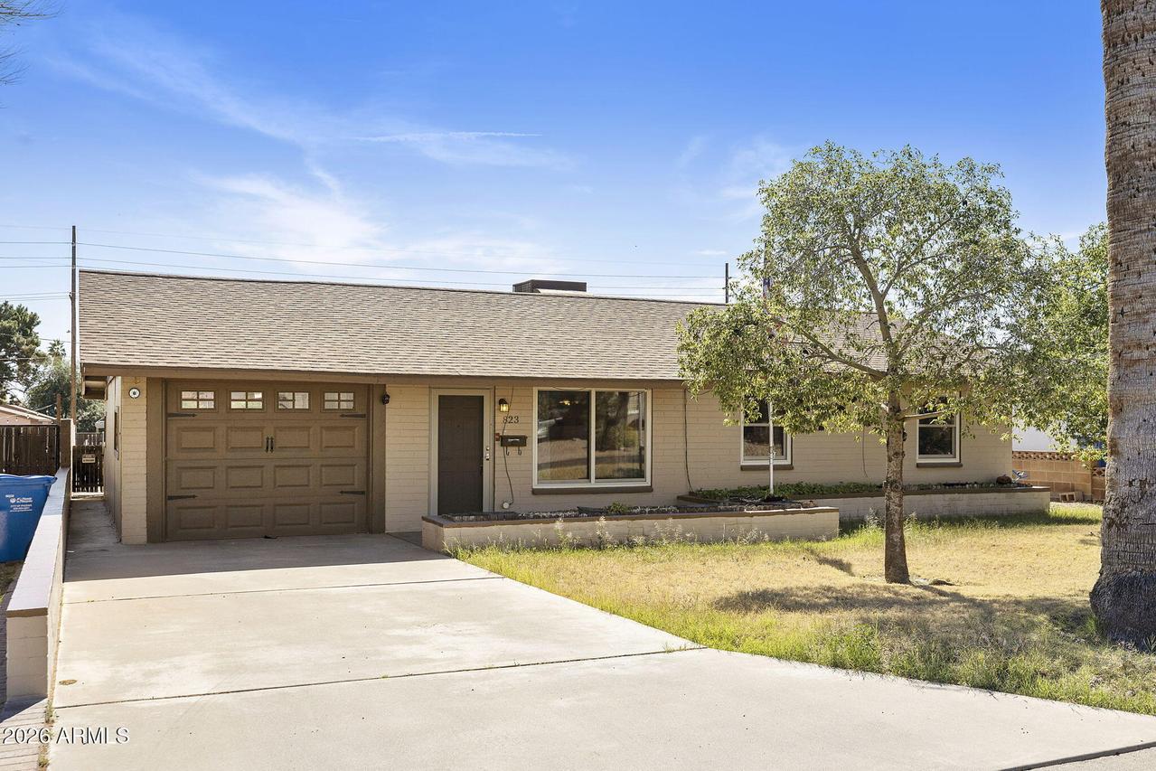 823 E Ironwood Dr., Phoenix, AZ 85020